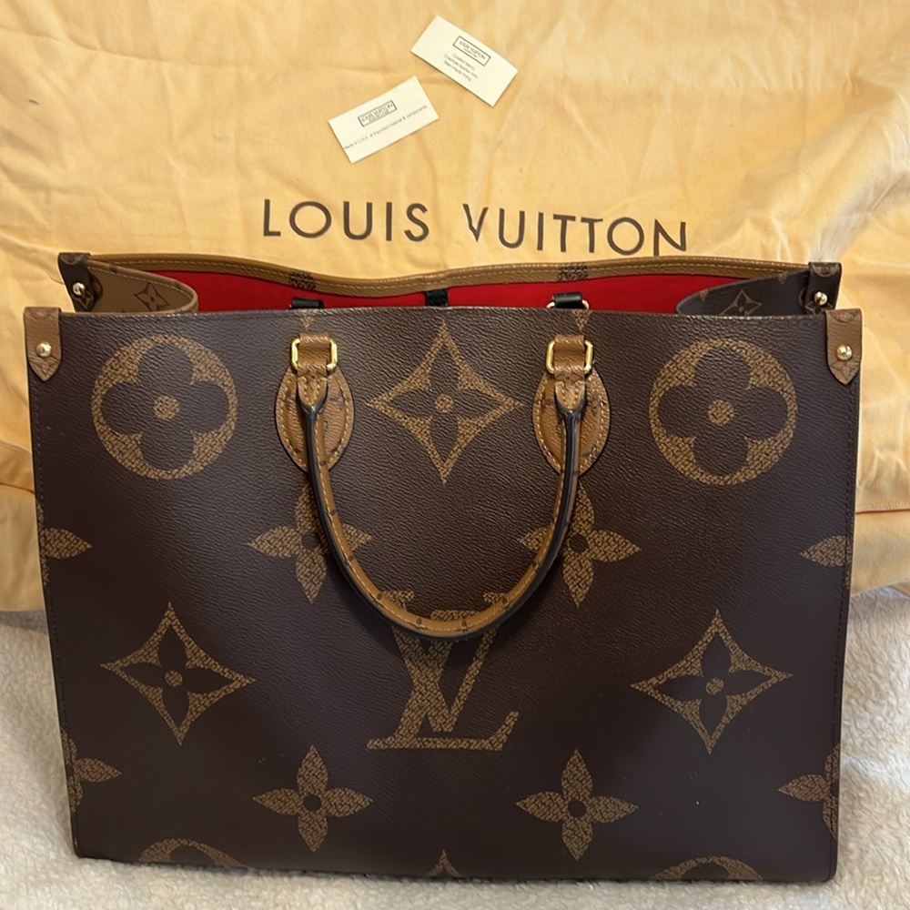 ✨ EUC LIKE NEW Louis Vuitton OnTheGo GM Bag Monogram and Monogram Reverse
